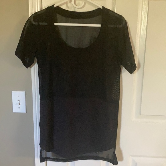 Lululemon t shirt - Picture 2 of 4